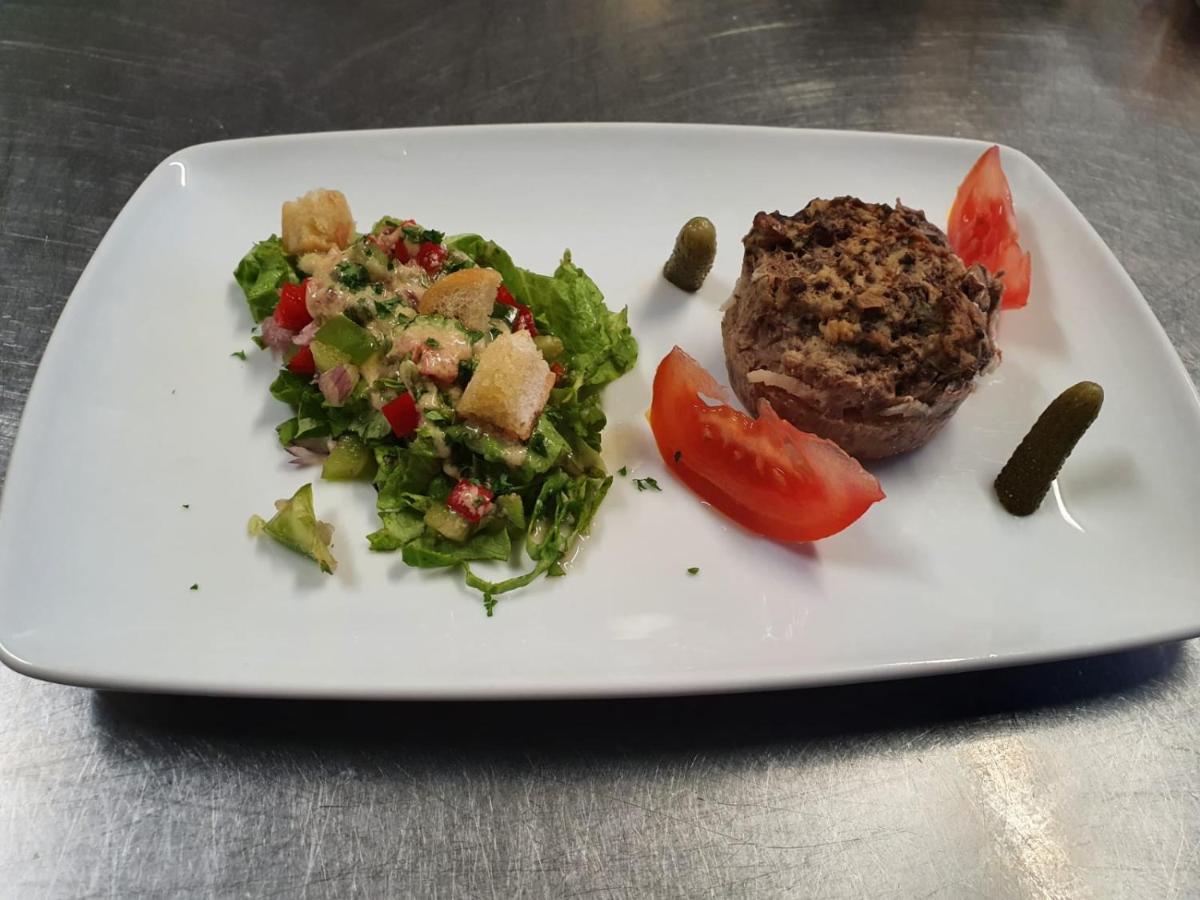 Hotel Restaurant Le Moulin De La Renne Adults Only Proche Zoo De Beauval Thesee Luaran gambar